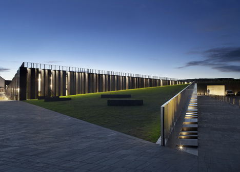 Giant's Causeway Visitors' Centre by Heneghan Peng Architects Giant's Causeway Visitors' Centre by Heneghan Peng Architects