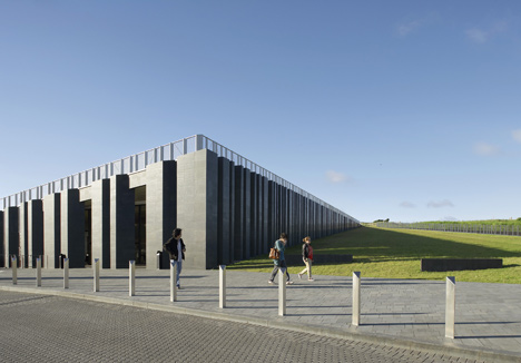 Giant's Causeway Visitors' Centre by Heneghan Peng Architects Giant's Causeway Visitors' Centre by Heneghan Peng Architects