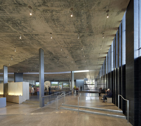 Giant's Causeway Visitors' Centre by Heneghan Peng Architects Giant's Causeway Visitors' Centre by Heneghan Peng Architects