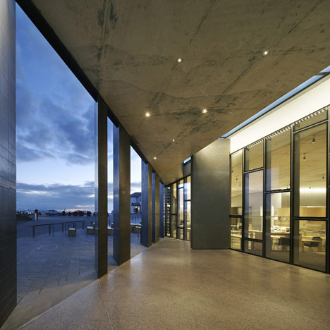 Giant's Causeway Visitors' Centre by Heneghan Peng Architects Giant's Causeway Visitors' Centre by Heneghan Peng Architects