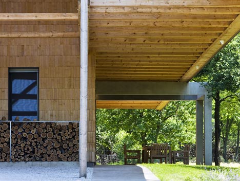 H House by Budapesti Műhely