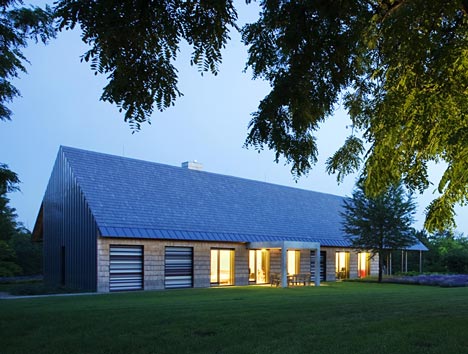 H House by Budapesti Műhely