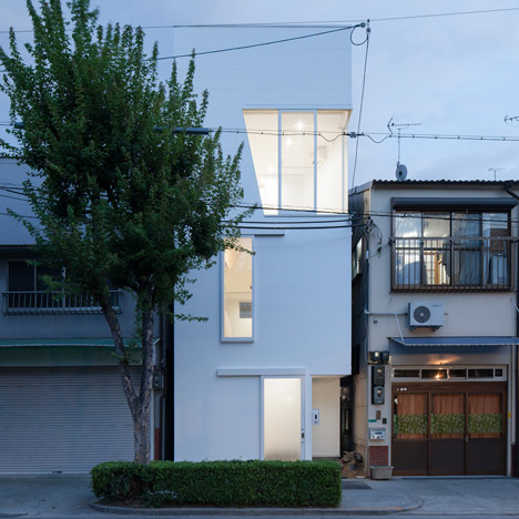 House in Tamatsu by Ido Kenji Architectural Studio