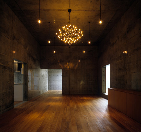 Housing in Onmae by VIDZ Architects