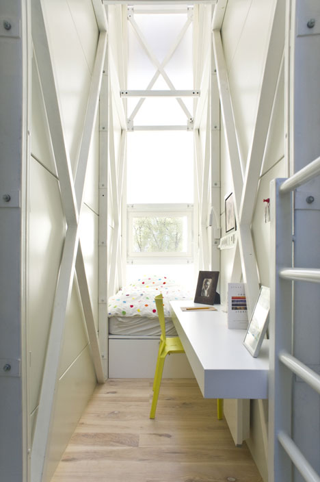 Keret House by Jakub Szczesny