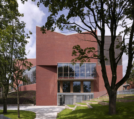 dezeen_Lyric Theatre by ODonnell Tuomey_4