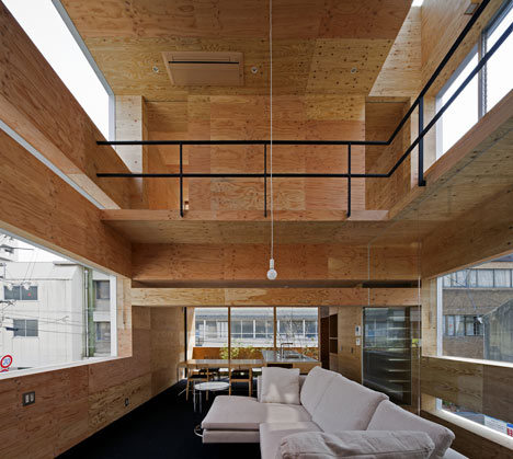 dezeen_Machi Building by UID Architects