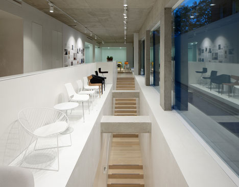 Arper showcases Saya and Juno chairs at new London showroom Arper showcases Saya and Juno chairs at new London showroom