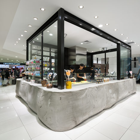 Papabubble at Tokyo Daimaru by Schemata Architecture Office