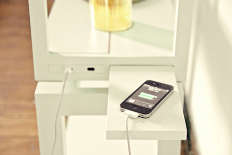 Photovoltaic glassware by Marjan van Aubel wins DOEN Materiaalprijs
