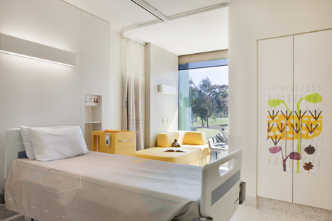 Royal Children's Hospital by Billard Leece Partnership and Bates Smart