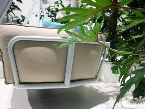 Swing Sofa by Studio Aisslinger Swing Sofa by Studio Aisslinger