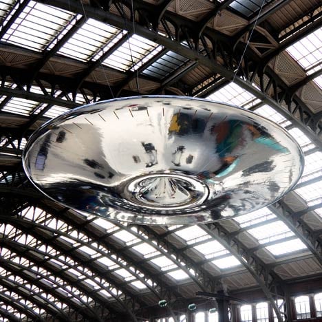 UFO by Ross Lovegrove UFO by Ross Lovegrove