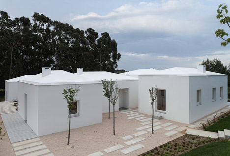 House in Belas by CHP Arquitectos House in Belas by CHP Arquitectos