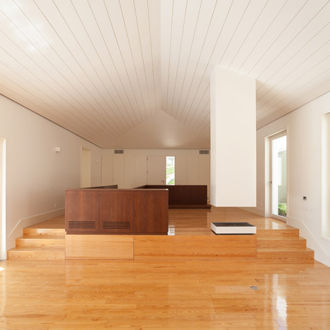 House in Belas by CHP Arquitectos House in Belas by CHP Arquitectos