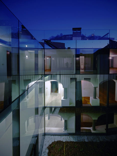 Baroque Court Apartments by OFIS Arhitekti
