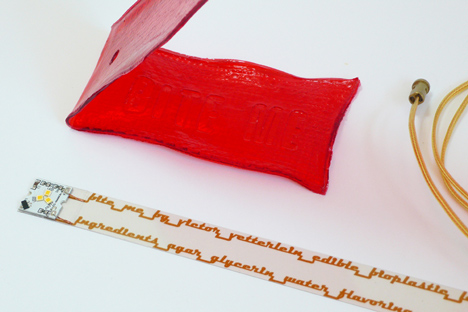 Bite Me edible desk lamp by Victor Vetterlein Bite Me edible desk lamp by Victor Vetterlein