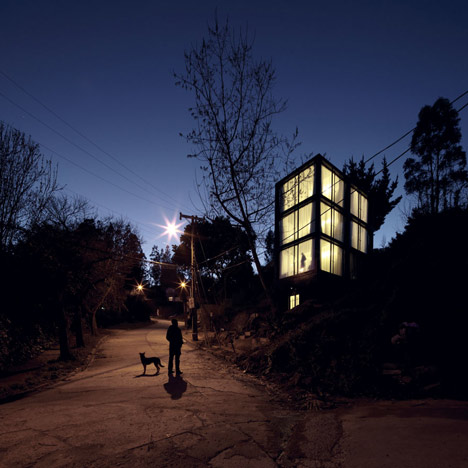 Casa Arco by Pezo von Ellrichshausen Casa Arco by Pezo von Ellrichshausen