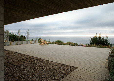 Casa El Pangue by Elton + Leniz Casa El Pangue by Elton + Leniz