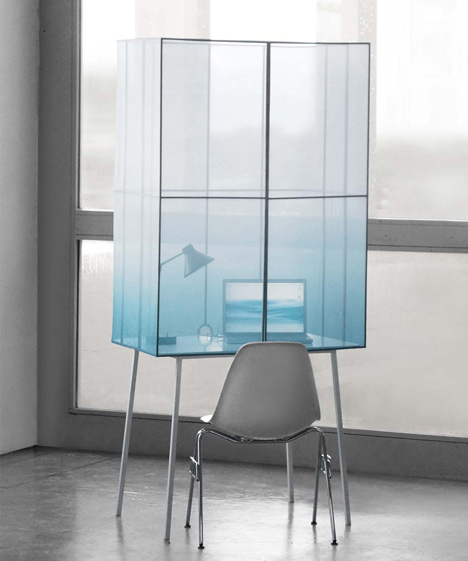 Fading Desk by Thijmen van der Steen Fading Desk by Thijmen van der Steen