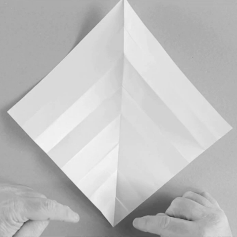 Folding Techniques for Designers: ‘v’ pleats