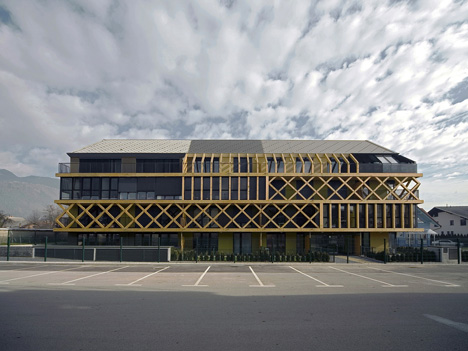 Hayrack Apartments by OFIS Arhitekti Hayrack Apartments by OFIS Arhitekti