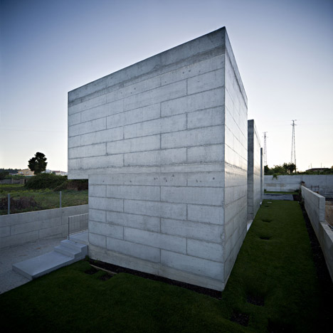 House in Moreira by Phyd Arquitectura House in Moreira by Phyd Arquitectura