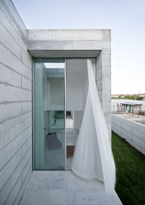 House in Moreira by Phyd Arquitectura House in Moreira by Phyd Arquitectura