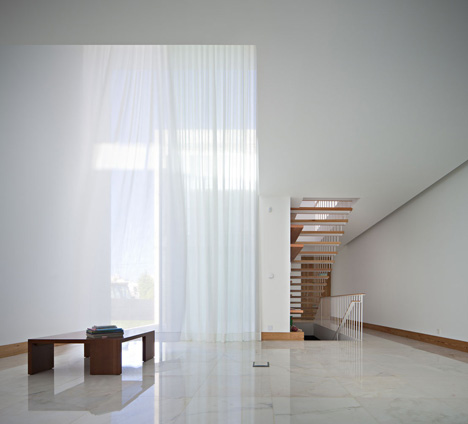House in Moreira by Phyd Arquitectura House in Moreira by Phyd Arquitectura