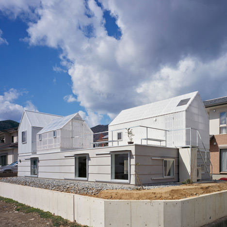 House in Yamasaki by Tato Architects