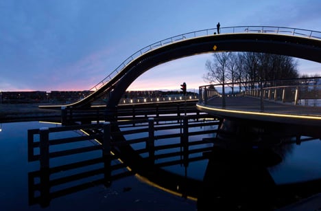 Melkwegbridge by NEXT Architects and Rietveld Landscape Melkwegbridge by NEXT Architects and Rietveld Landscape