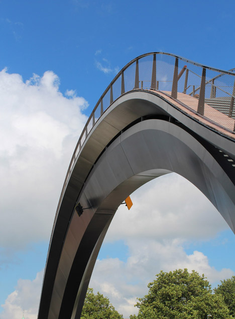 Melkwegbridge by NEXT Architects and Rietveld Landscape Melkwegbridge by NEXT Architects and Rietveld Landscape