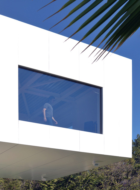 Nest and Cave House by Idis Turato Nest and Cave House by Idis Turato