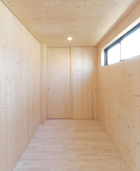 Onjuku Surf Shack by BAKOKO