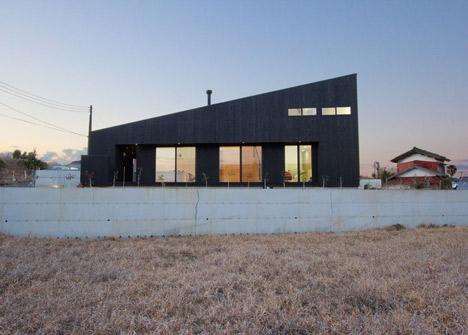 Onjuku Surf Shack by BAKOKO