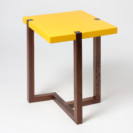 Making a moderist table in an "old artisanal way" - Hugo Passos Making a moderist table in an "old artisanal way" - Hugo Passos