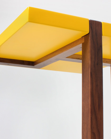 Making a moderist table in an "old artisanal way" - Hugo Passos Making a moderist table in an "old artisanal way" - Hugo Passos