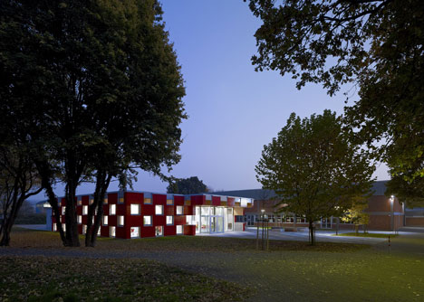 Salmtal Secondary School Canteen by SpreierTrenner Architekten Salmtal Secondary School Canteen by SpreierTrenner Architekten