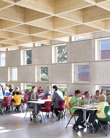 Salmtal Secondary School Canteen by SpreierTrenner Architekten Salmtal Secondary School Canteen by SpreierTrenner Architekten