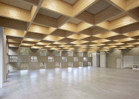 Salmtal Secondary School Canteen by SpreierTrenner Architekten Salmtal Secondary School Canteen by SpreierTrenner Architekten