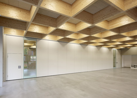 Salmtal Secondary School Canteen by SpreierTrenner Architekten Salmtal Secondary School Canteen by SpreierTrenner Architekten