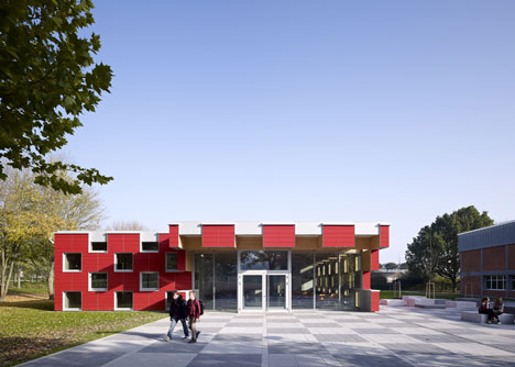 Salmtal Secondary School Canteen by SpreierTrenner Architekten Salmtal Secondary School Canteen by SpreierTrenner Architekten