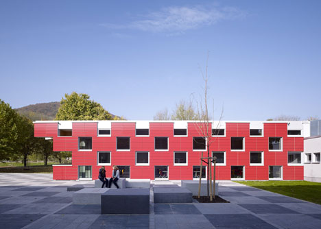 Salmtal Secondary School Canteen by SpreierTrenner Architekten Salmtal Secondary School Canteen by SpreierTrenner Architekten