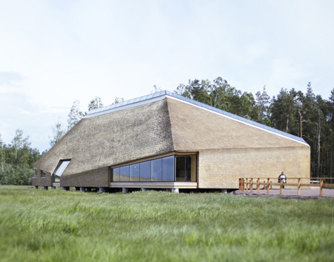Takern Visitor Centre by Wingardhs