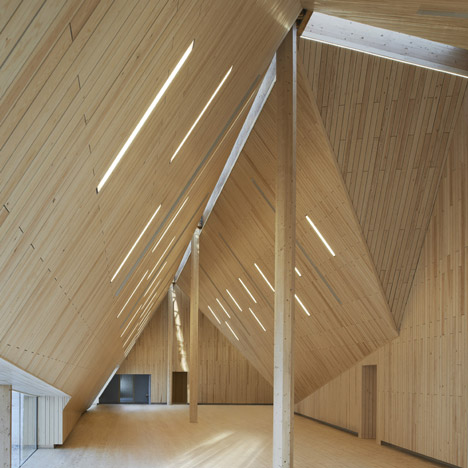 Takern Visitor Centre by Wingardhs
