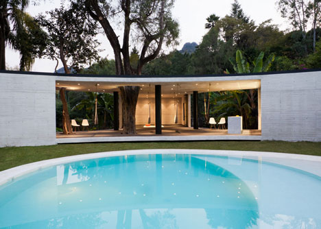 Tepoztlan Lounge by Cadaval & Sola-Morales Tepoztlan Lounge by Cadaval & Sola-Morales