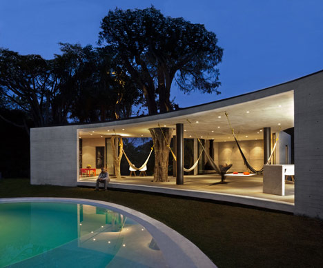 Tepoztlan Lounge by Cadaval & Sola-Morales Tepoztlan Lounge by Cadaval & Sola-Morales