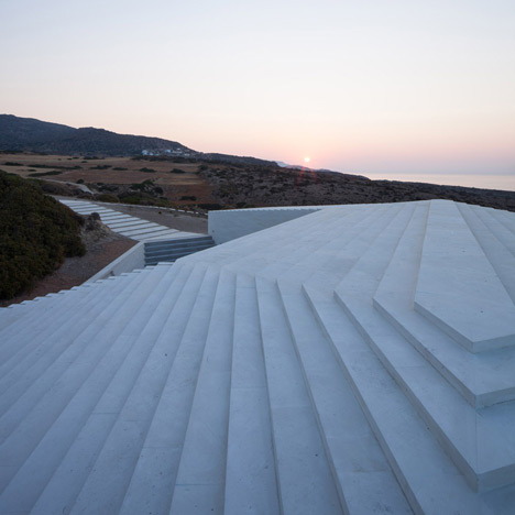 VNC House in Milos by decaArchitecture