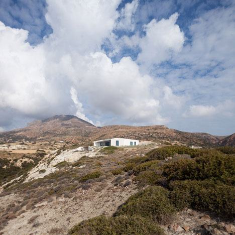 VNC House in Milos by decaArchitecture