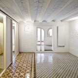 Apartment refurbishment in Gràcia by Vora Arquitectura